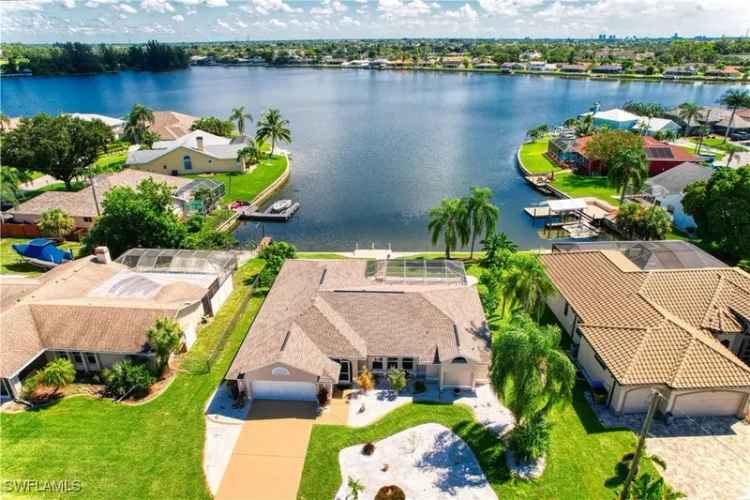 House For Sale in 911, Southwest 3rd Avenue, Cape Coral, Florida