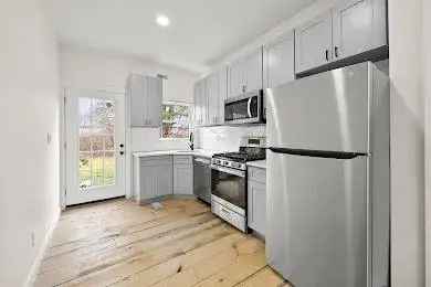 Rent 3 Bedroom Apartment in Stockport New York with Modern Features