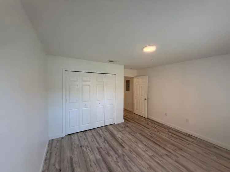 Rent Apartment Unit in Prime Location with Modern Finishes