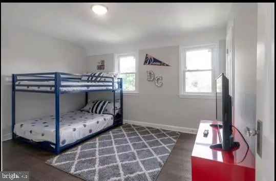 House For Sale in 810, 20th Street Northeast, Washington, District of Columbia