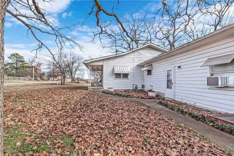 House For Sale in 1967, East Huntsville Road, Fayetteville, Arkansas