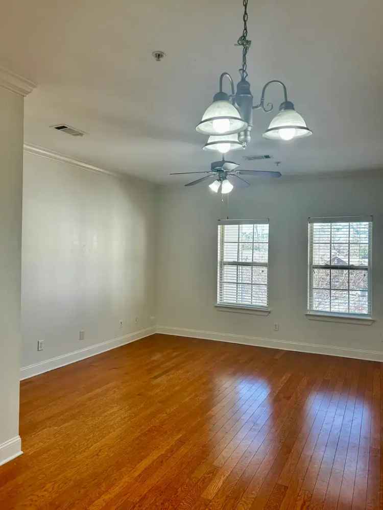 Rent 3 Bed Condo in Traditions Condominiums Near University of Alabama