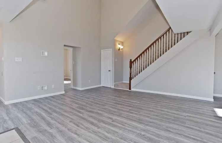 Buy half duplex in Arlington with modern features and great amenities