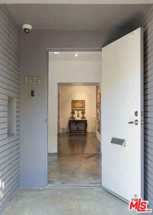 House For Sale in 1625, Blake Avenue, Los Angeles, California