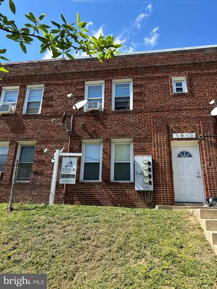 House For Sale in 1918, I Street Northeast, Washington, District of Columbia