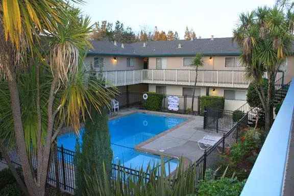 Rent Apartments in Sebastopol with Seasonal Pool and Nearby Parks