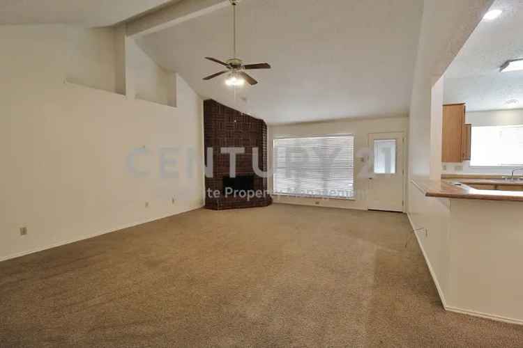 Rent Cozy Home with 3 Bedrooms and 2 Bathrooms in DeSoto ISD