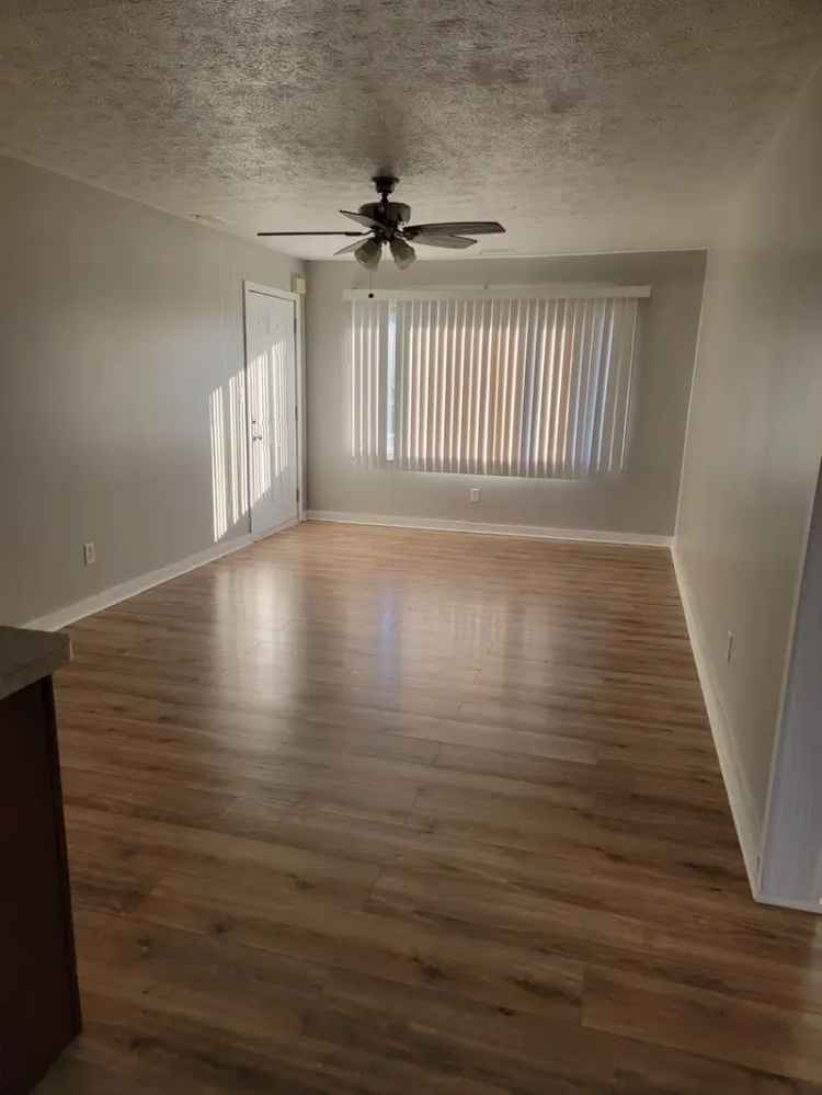 Rent Apartment Unit in a Newly Renovated Neighborhood near Downtown Indianapolis