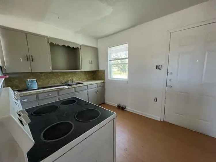 Rent home near Dyess with potential for second bedroom