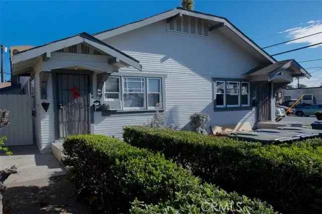 House For Sale in 529, South Flower Street, Santa Ana, California