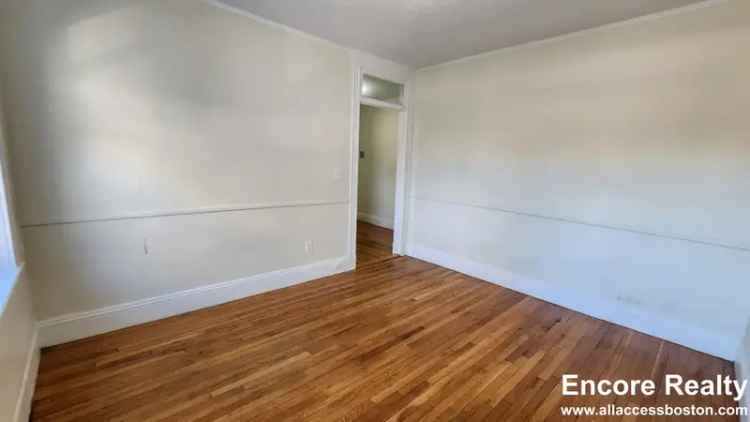 Rent Apartment Unit in Boston Fenway with No Broker Fee and Secure Access