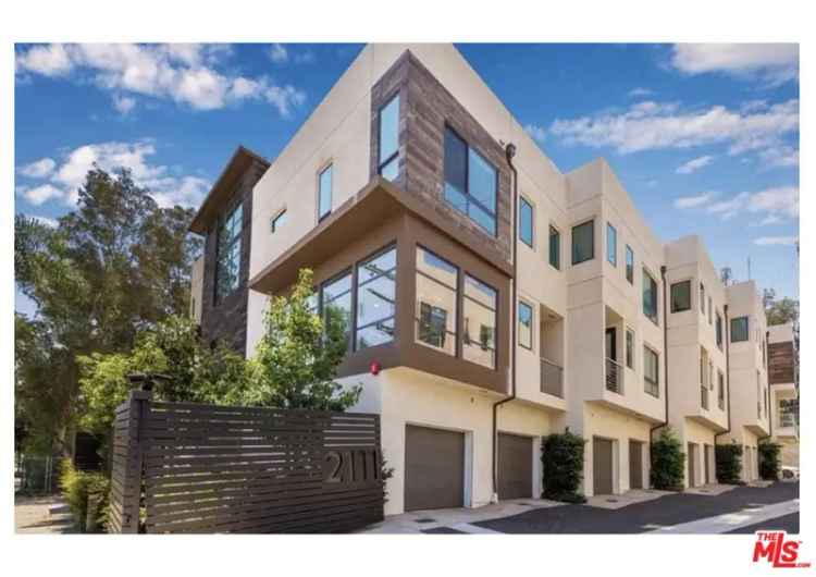 House For Sale in 2111, North Cahuenga Boulevard, Los Angeles, California