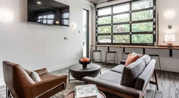 Rent Modern Luxury Apartments in Cincinnati's Historic Walnut Hills Neighborhood