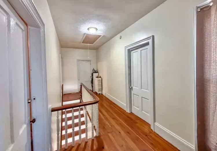 Rent Renovated Apartment in Downtown Salem with Parking and Modern Features