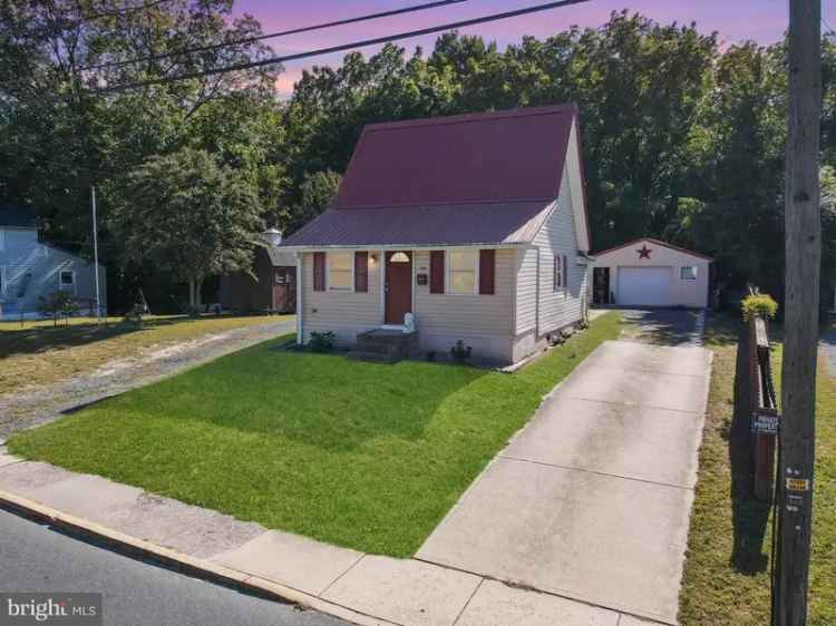 House For Sale in 514, Cooper Street, Laurel, Delaware