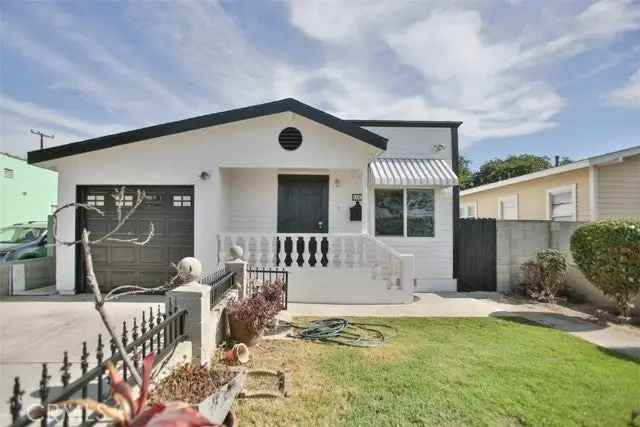 House For Sale in 2408, Baltic Avenue, Long Beach, California