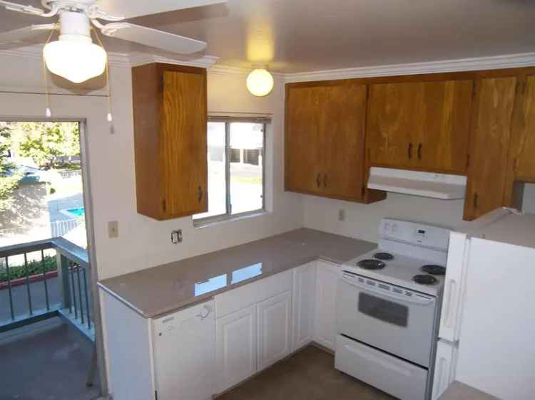 Rent Spacious One Bedroom Apartments with Bay Views in Vallejo