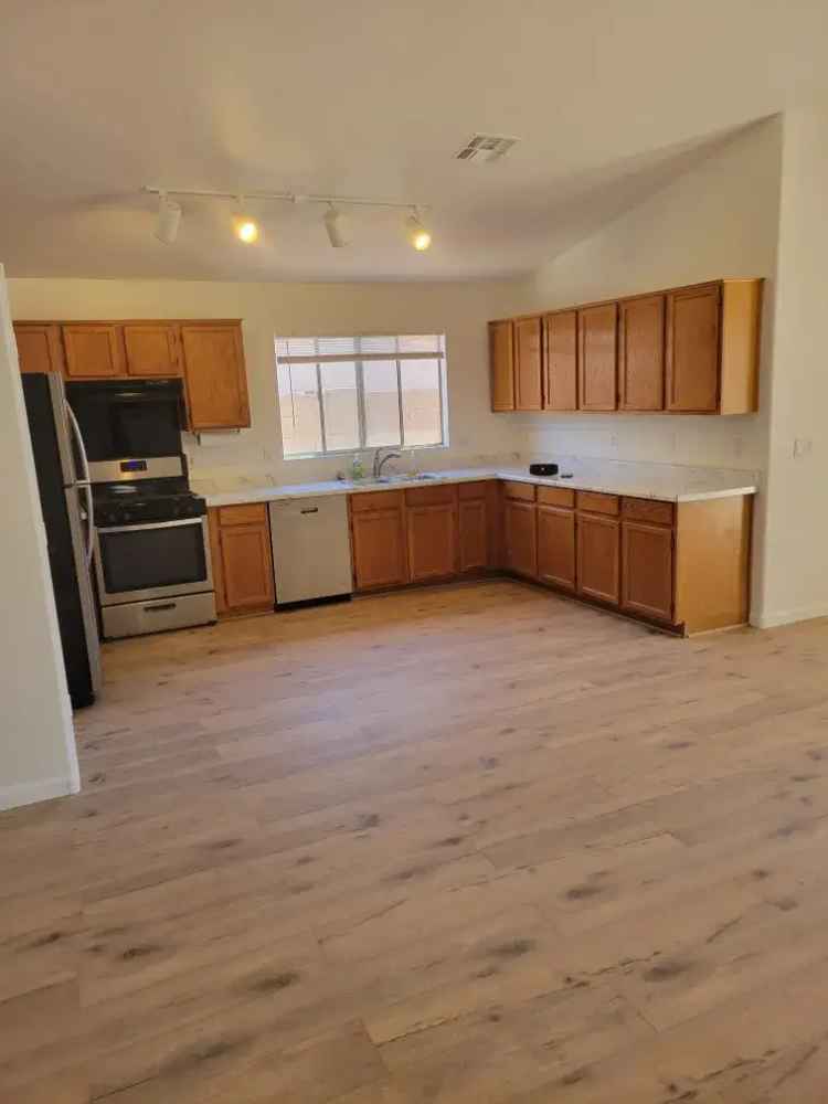 Rent Newly Renovated 3 Bedroom 2 Bathroom House in Chandler with Garage