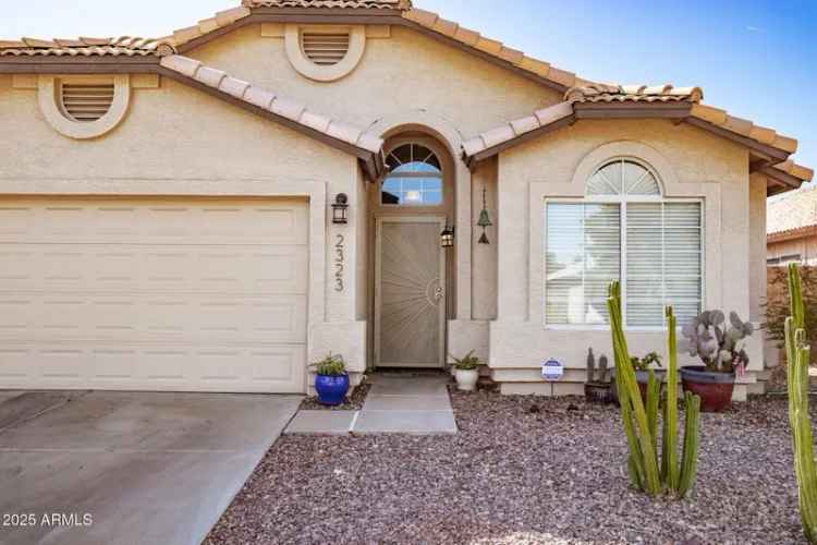 Buy House in Desert Creek 3 Bedroom 2 Bath with Upgrades