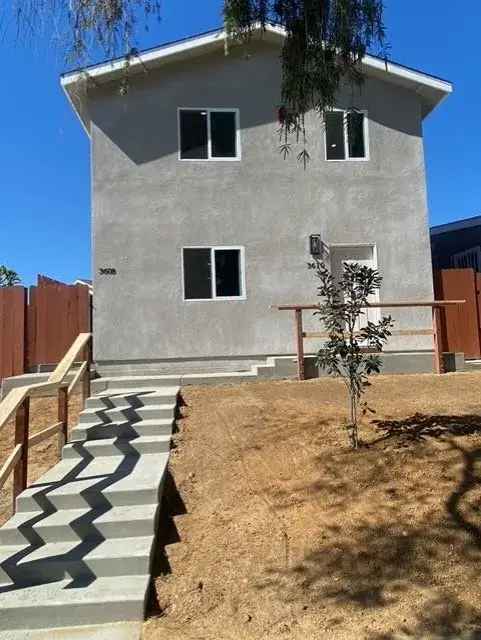 Duplex for Rent in San Diego with Private Backyard and Off Street Parking