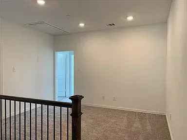 Rent Spacious Townhome with Modern Amenities in Prime Neighborhood