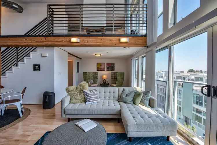 Rent Unique Lofts in Del Rey Arts District with Great Amenities