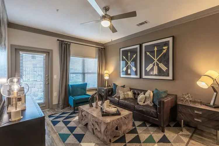 Rent Apartments in Frisco TX with Designer Features and Great Amenities