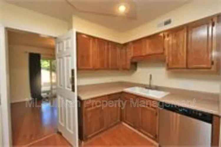 Rent Spacious 4 Bedroom Apartment Unit in Five Oaks Hickory Downs