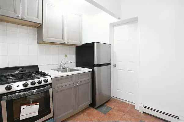 Rent Studio Apartment in Lower East Side with Modern Features