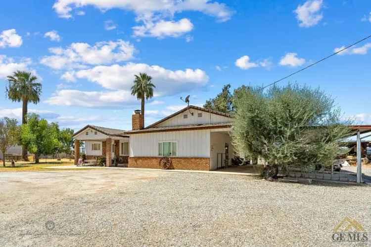 House For Sale in Bakersfield, California