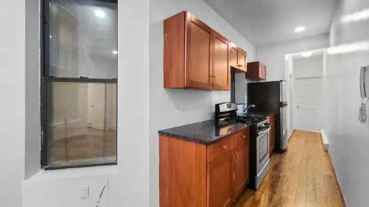 2 Bedroom Apartment for Rent in Harlem with Modern Features