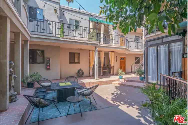 Rent Apartment in Sherman Oaks with Pool and Spacious Layouts