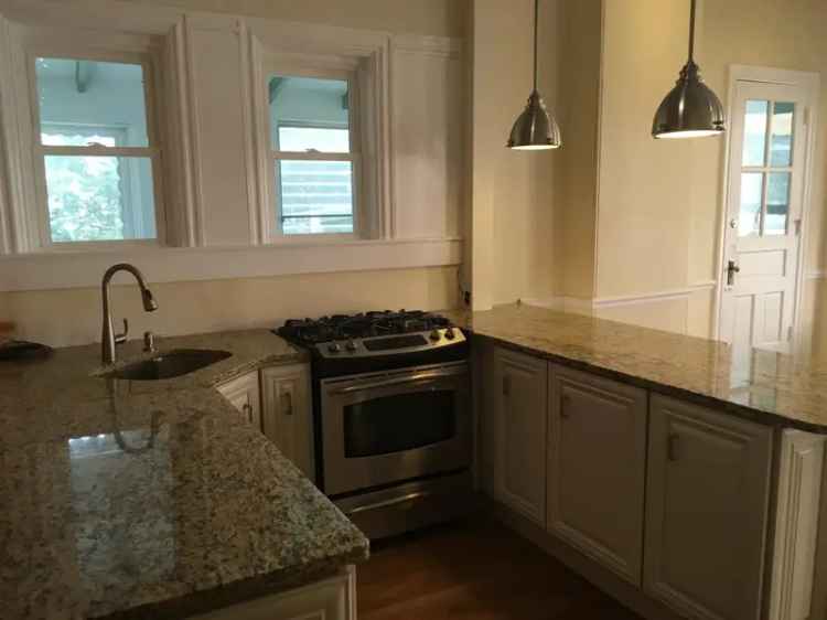 Rent Apartment in Wilmington with Soaring Ceilings and Modern Features