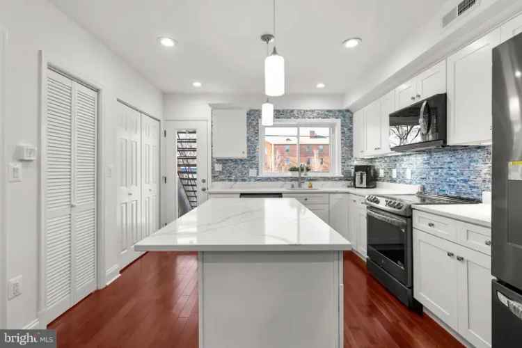 House For Sale in 1523, 1st Street Southwest, Washington, District of Columbia