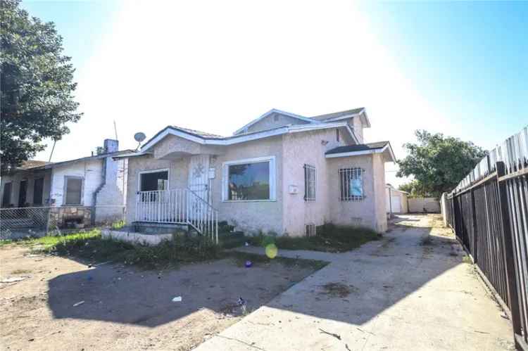 House For Sale in 526, West 84th Street, Los Angeles, California