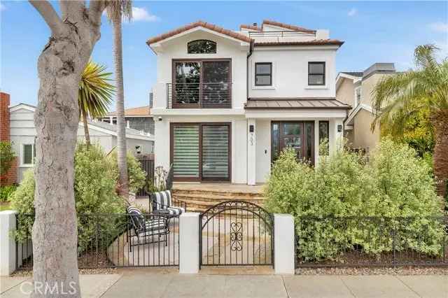 House For Sale in 703, Larkspur Avenue, Newport Beach, California