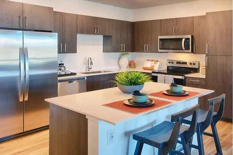 Rent Apartments in Aurora with Modern Finishes and Resort Style Amenities