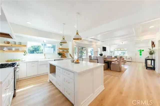 House For Sale in 3890, South Harvard Boulevard, Los Angeles, California