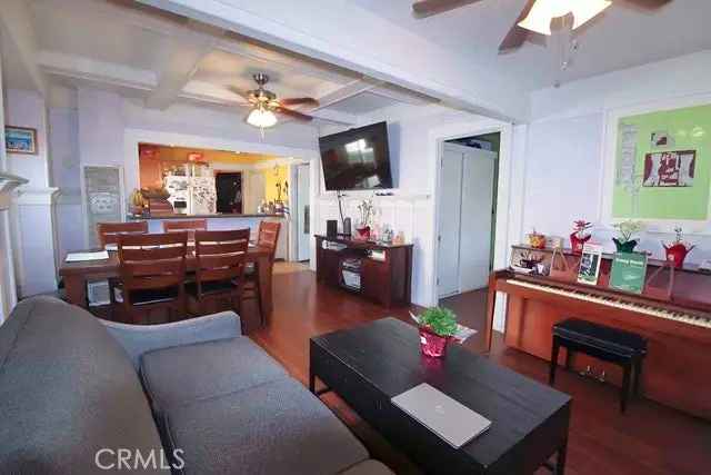 House For Sale in 3318, Compton Avenue, Los Angeles, California