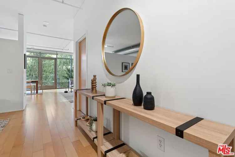 House For Sale in 1100, South Hope Street, Los Angeles, California