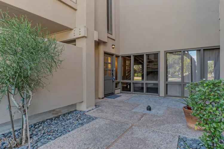 Rent 3 Bedroom Apartment in Scottsdale with Community Pool and Spa