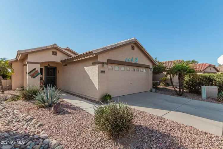 Golf course home for rent in charming community with scenic views