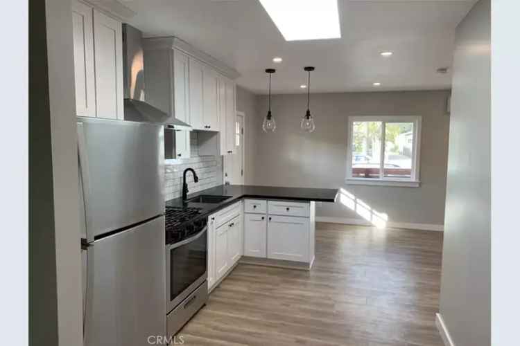 Rent Adorable Duplex in Highland Park with Modern Features