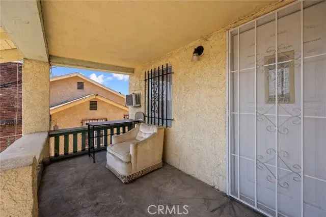 House For Sale in 2215, Parkside Avenue, Los Angeles, California