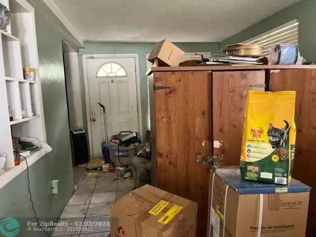 House For Sale in 702, South 12th Street, Lantana, Florida