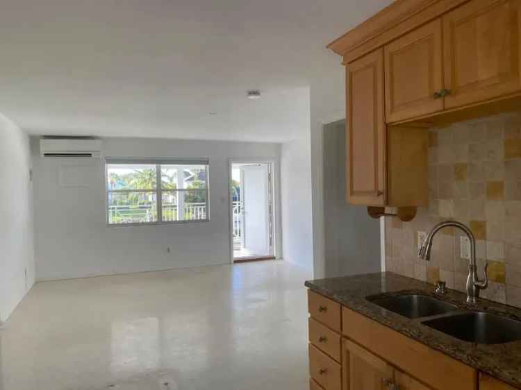 Rent Riverfront Studio Apartment near Vero Beach with Great Amenities