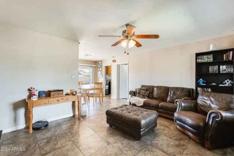 Buy cozy home with 4 bedrooms 2 bathrooms in North Phoenix with amenities