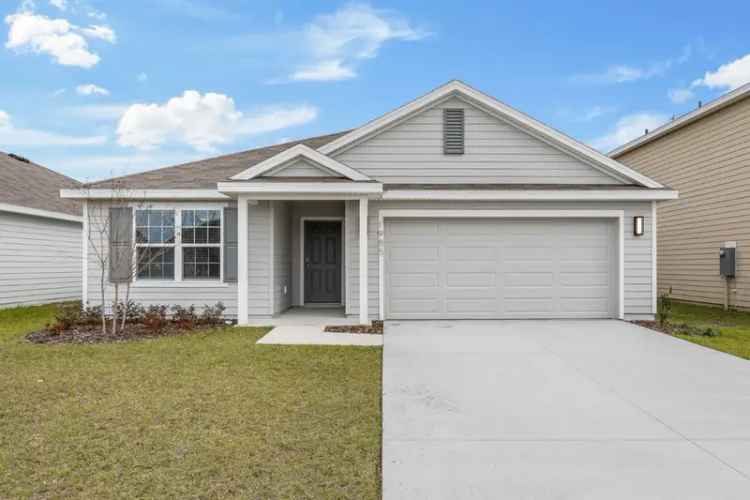 Rent a brand new home in Newberry with nearby natural springs and archery center