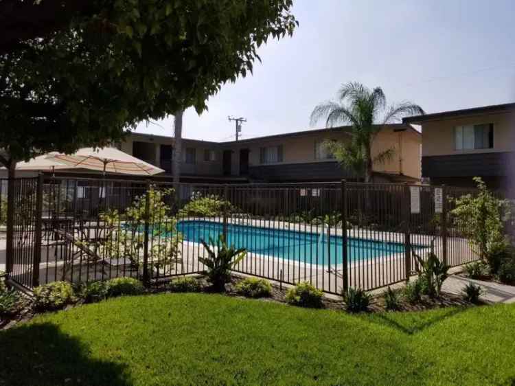 Rent 1 Bedroom Apartment in Garden Grove with Modern Upgrades