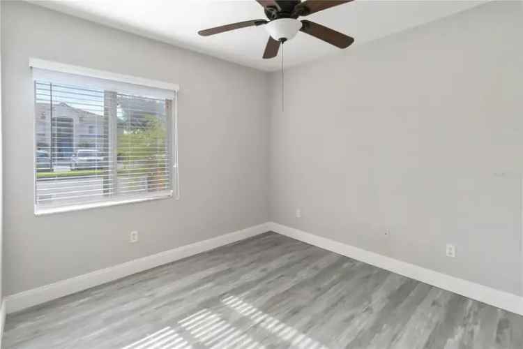 Rent 3 Bedroom Apartment in South Orlando with Parking and Patio